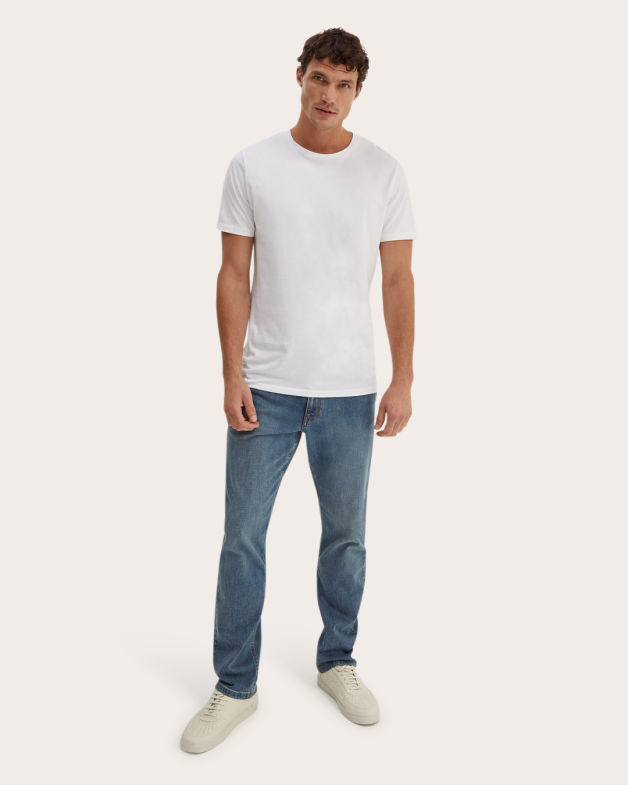 Carson Tapered Leg Jean in LIGHT BLUE WASH