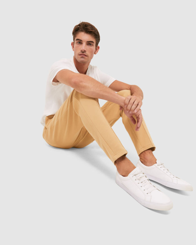 Victor Track Pant in CAMEL