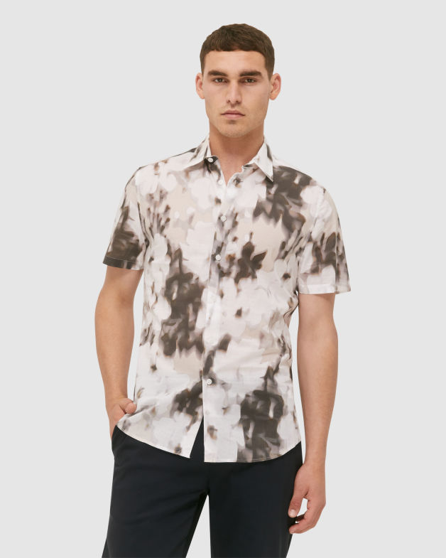 Kintore Short Sleeve Classic Print Shirt in Mocha/White