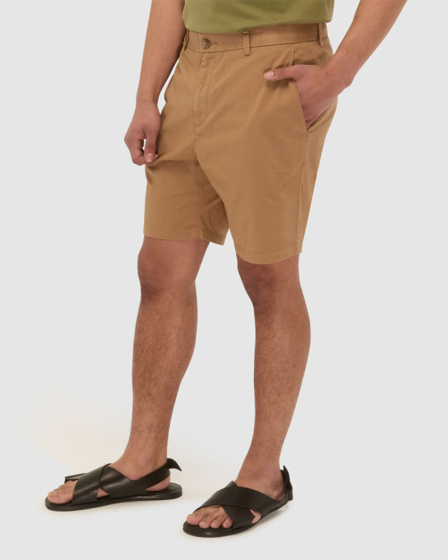 Thomas Shorter Length Chino Short in LATTE