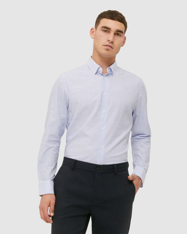 Weaver Long Sleeve Classic Shirt in LIGHT BLUE