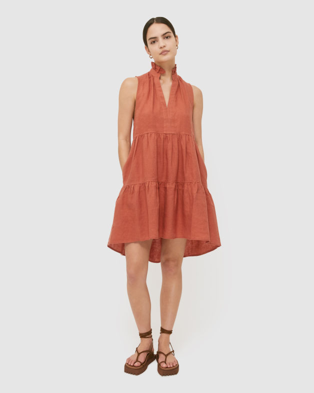 Lila Linen Tiered Dress in STRAWBERRY