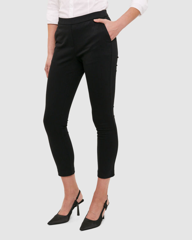 Tia Pull On Pant in BLACK