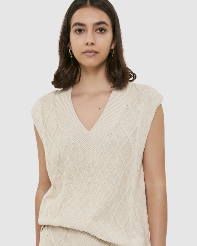 Eve Cable Vest in NATURAL