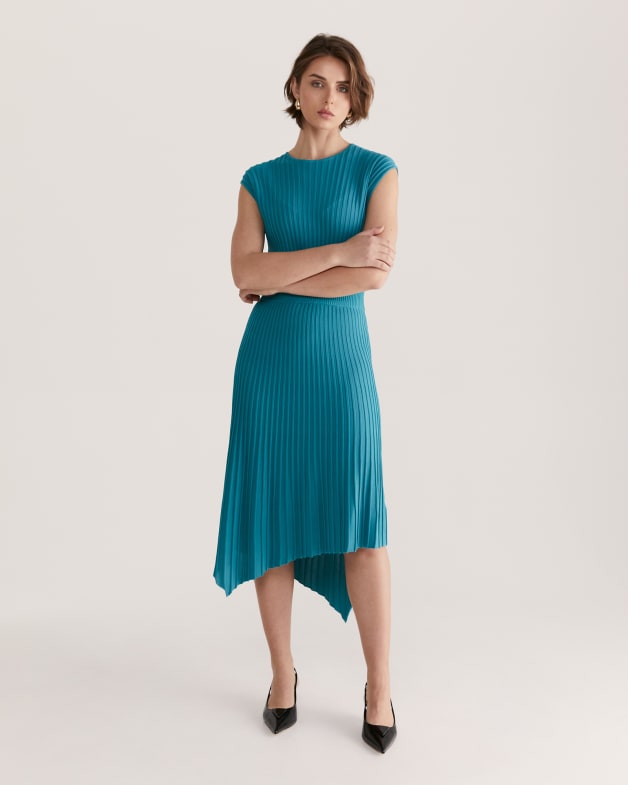 Green pleated shop knit skirt