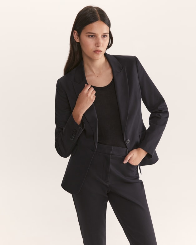 A skirt suit top