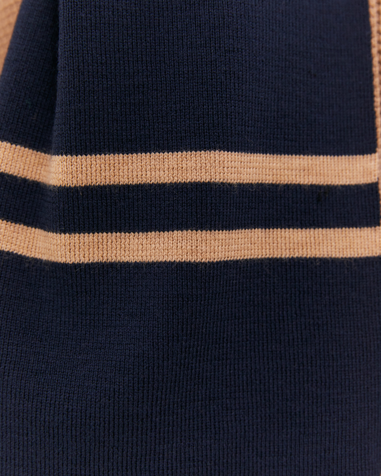 Wool Stripe Scarf in NAVY/CAMEL