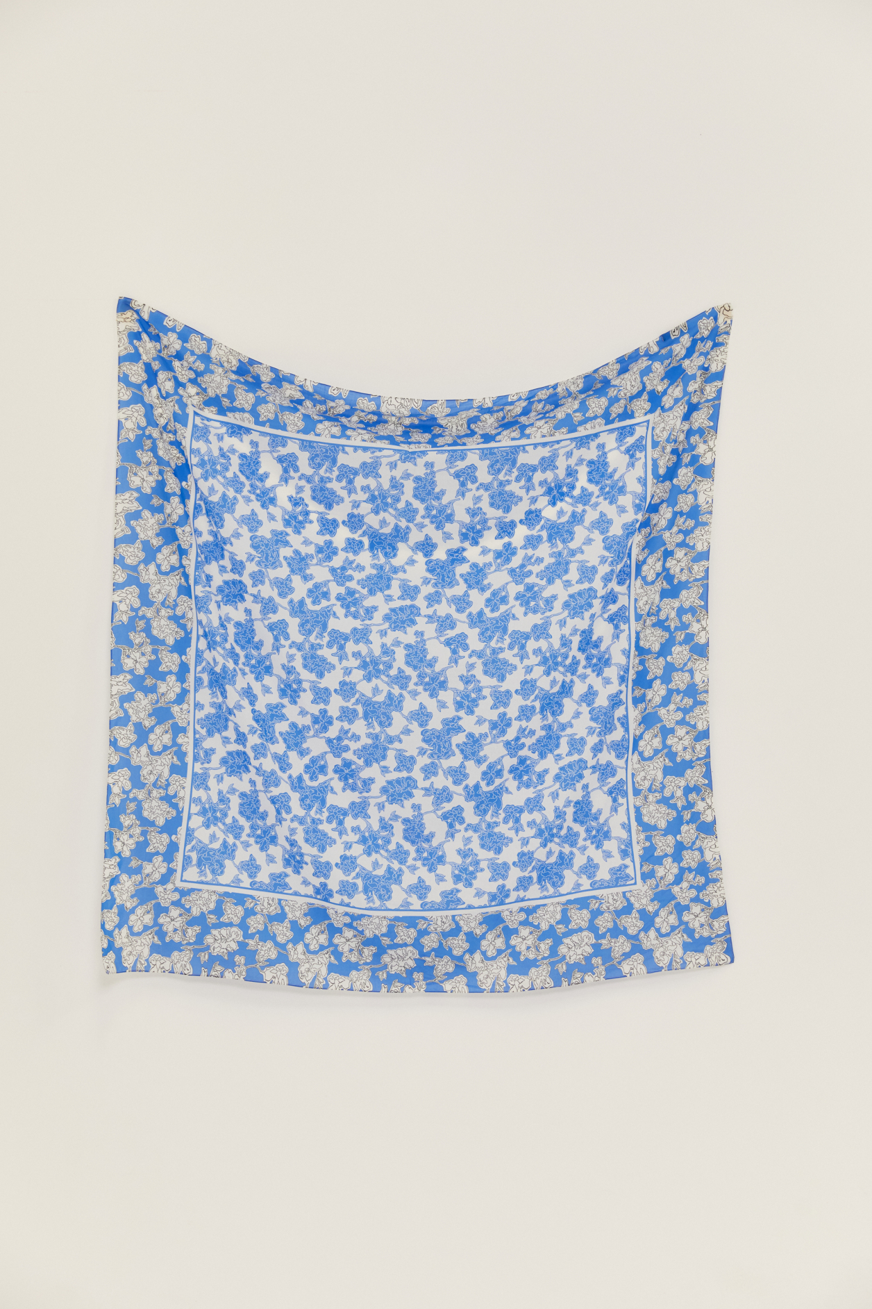 Mirano Silk Cotton Print Sarong in BLUE