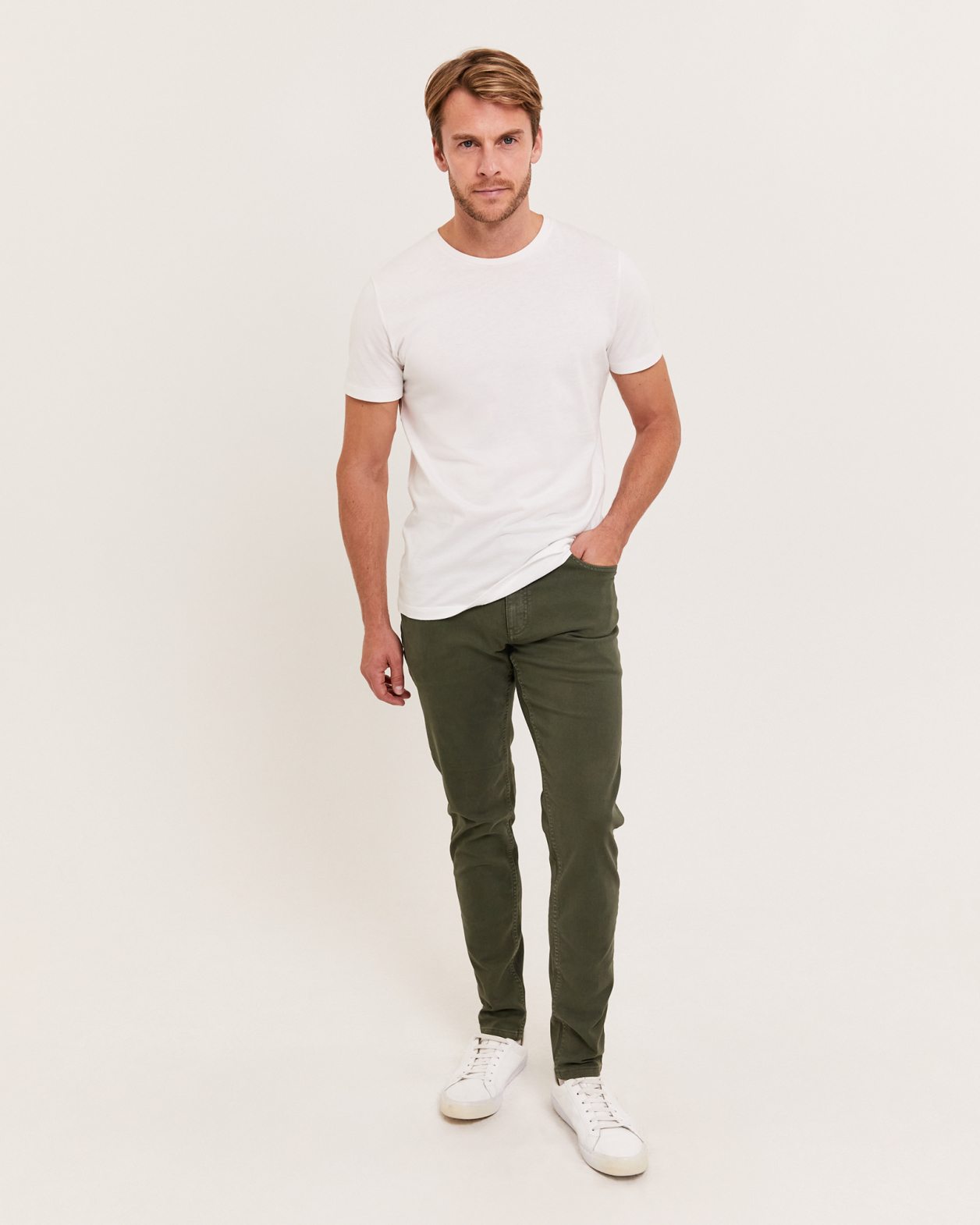Riley Garment Dye Skinny Jean in MILITARY