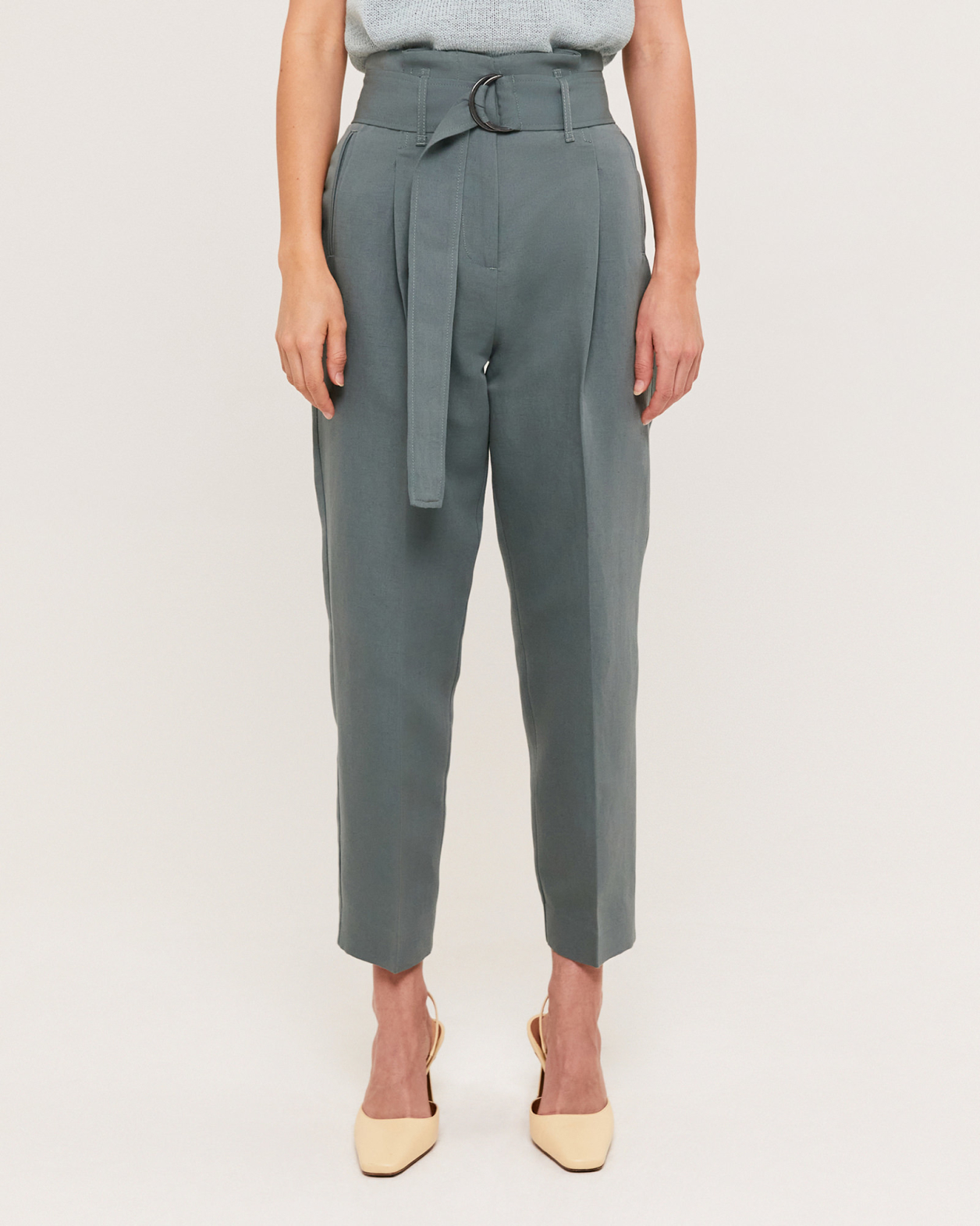Marion Pleated Pant in FOSSIL