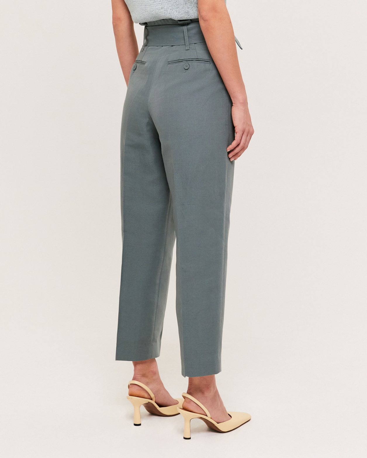 Marion Pleated Pant in FOSSIL