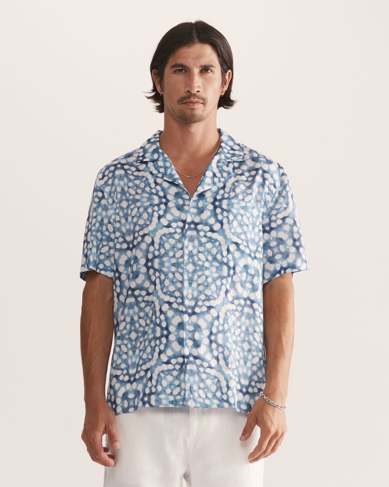 Wanderer Short Sleeve Resort Shirt in BLUE/WHITE