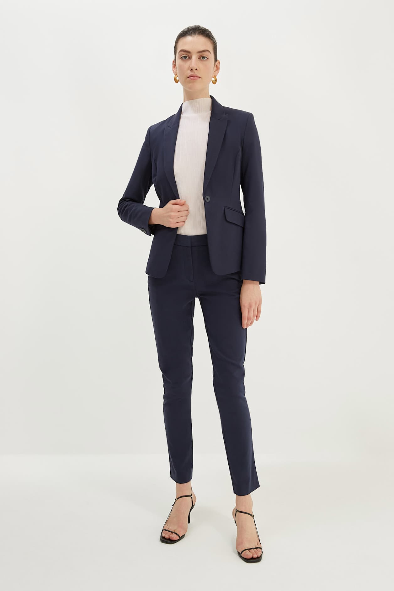 Tia Suit Pant in INK