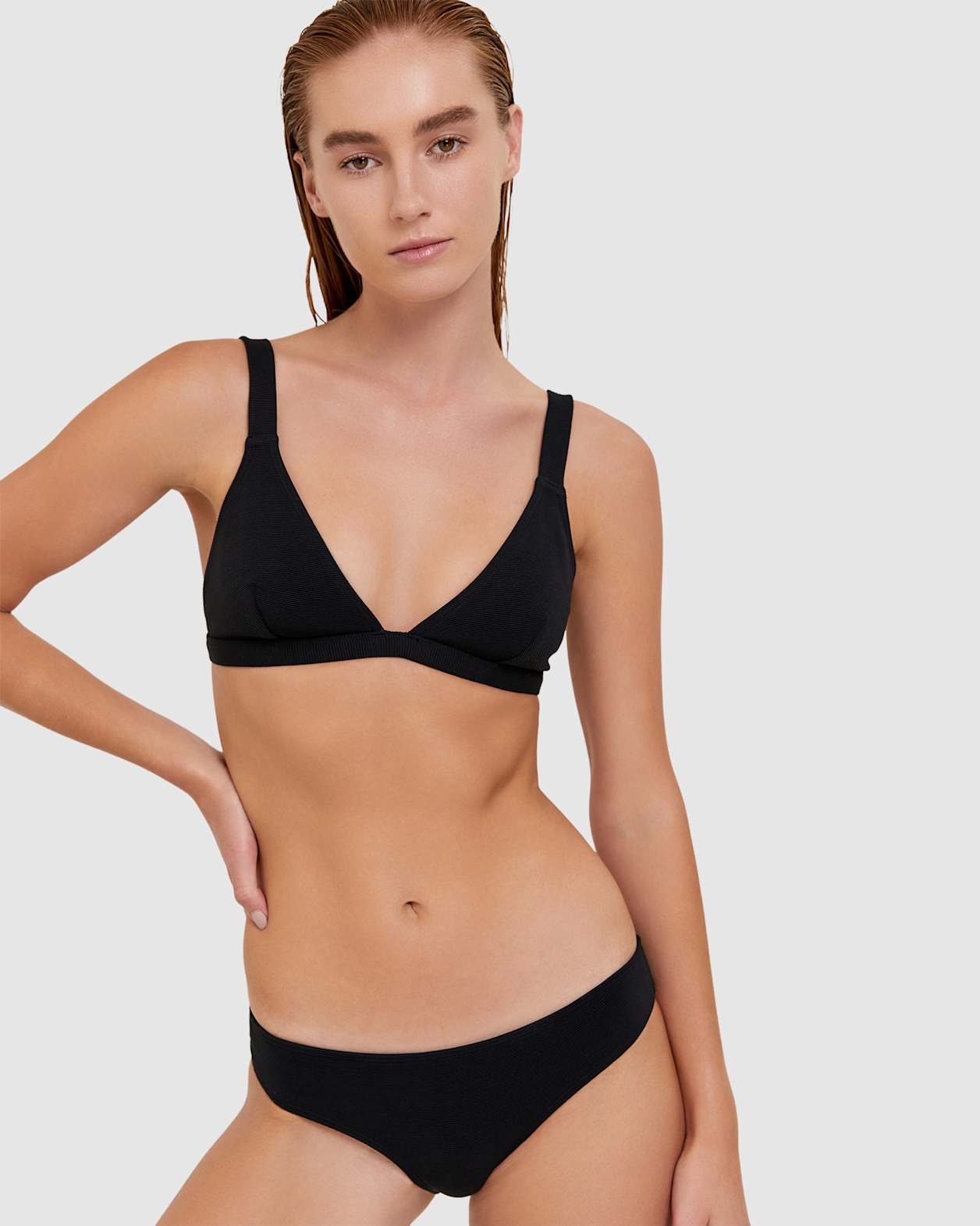 Koa Bikini Classic Pant in BLACK