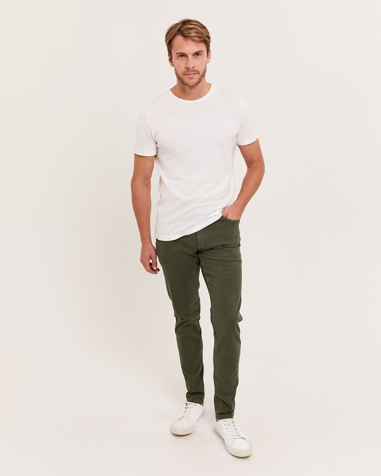 Riley Garment Dye Skinny Jean in MILITARY