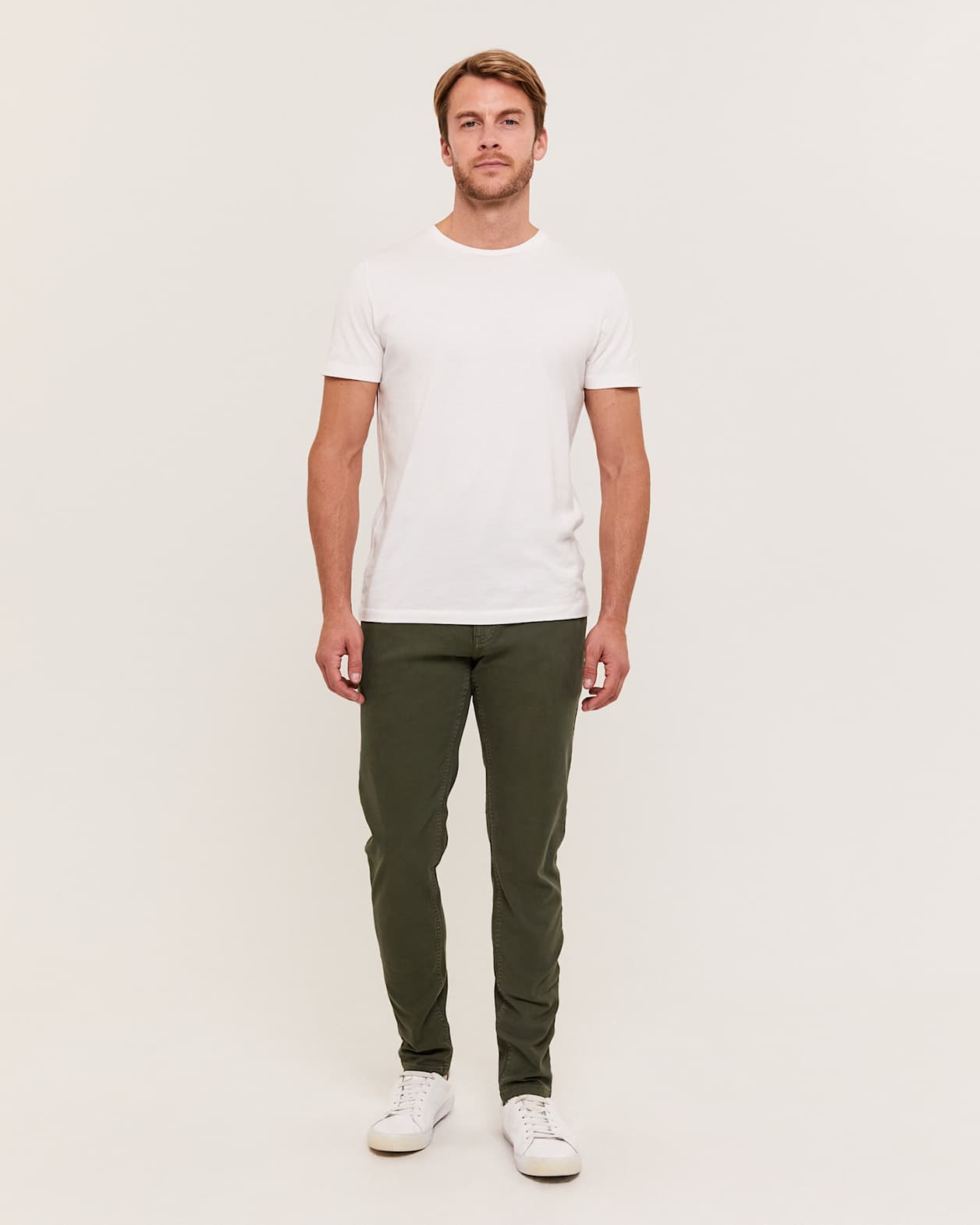 Riley Garment Dye Skinny Jean in MILITARY