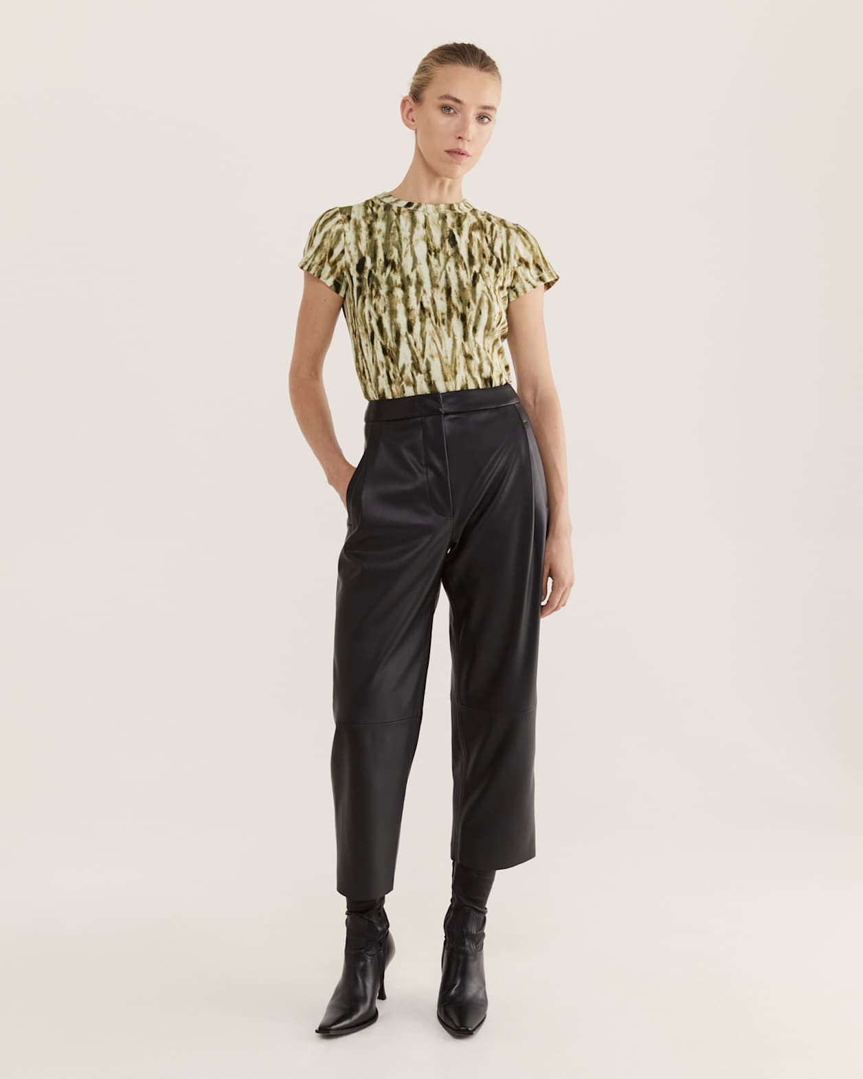 Kenzan Short Sleeve Rib Tee in MULTI