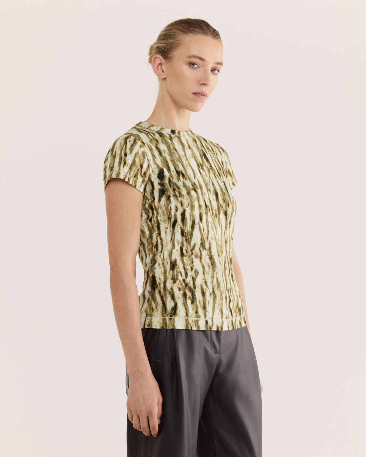 Kenzan Short Sleeve Rib Tee in MULTI