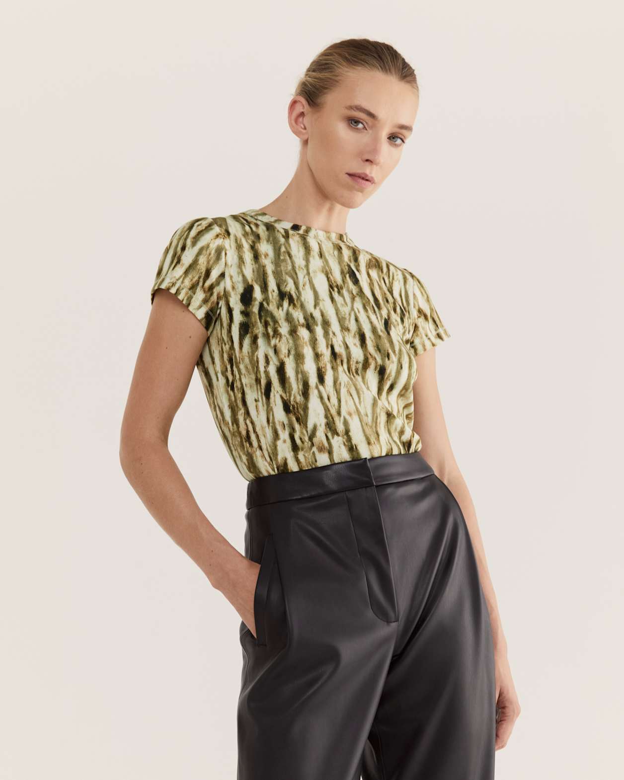 Kenzan Short Sleeve Rib Tee in MULTI