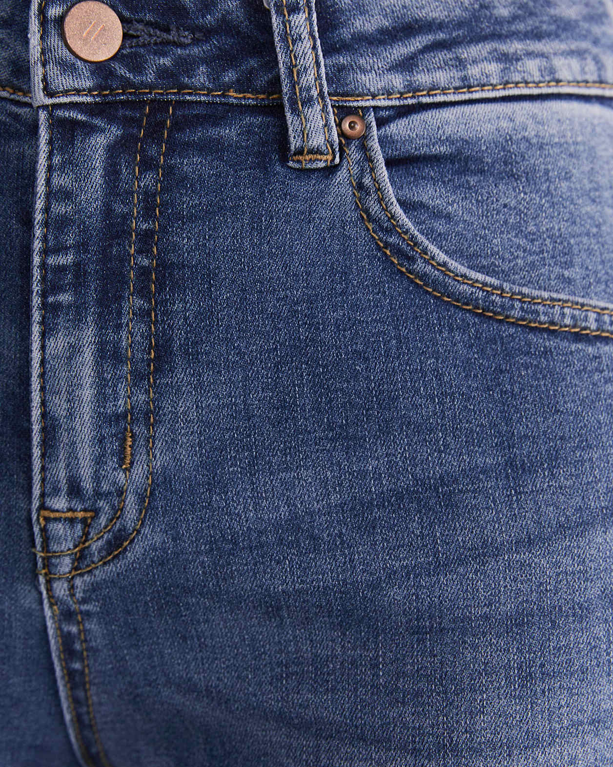Anna High Rise Skinny Jean in LIGHT INDIGO