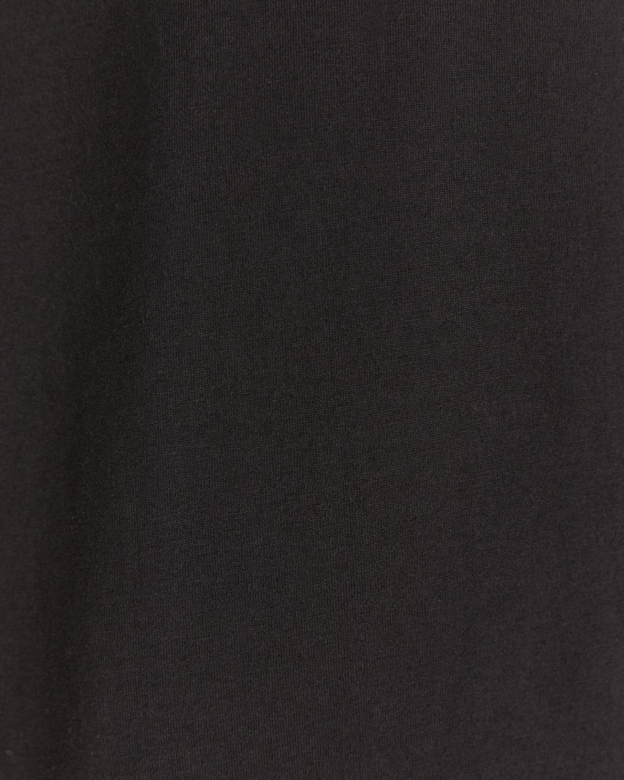 Daniel V Neck Tee in BLACK