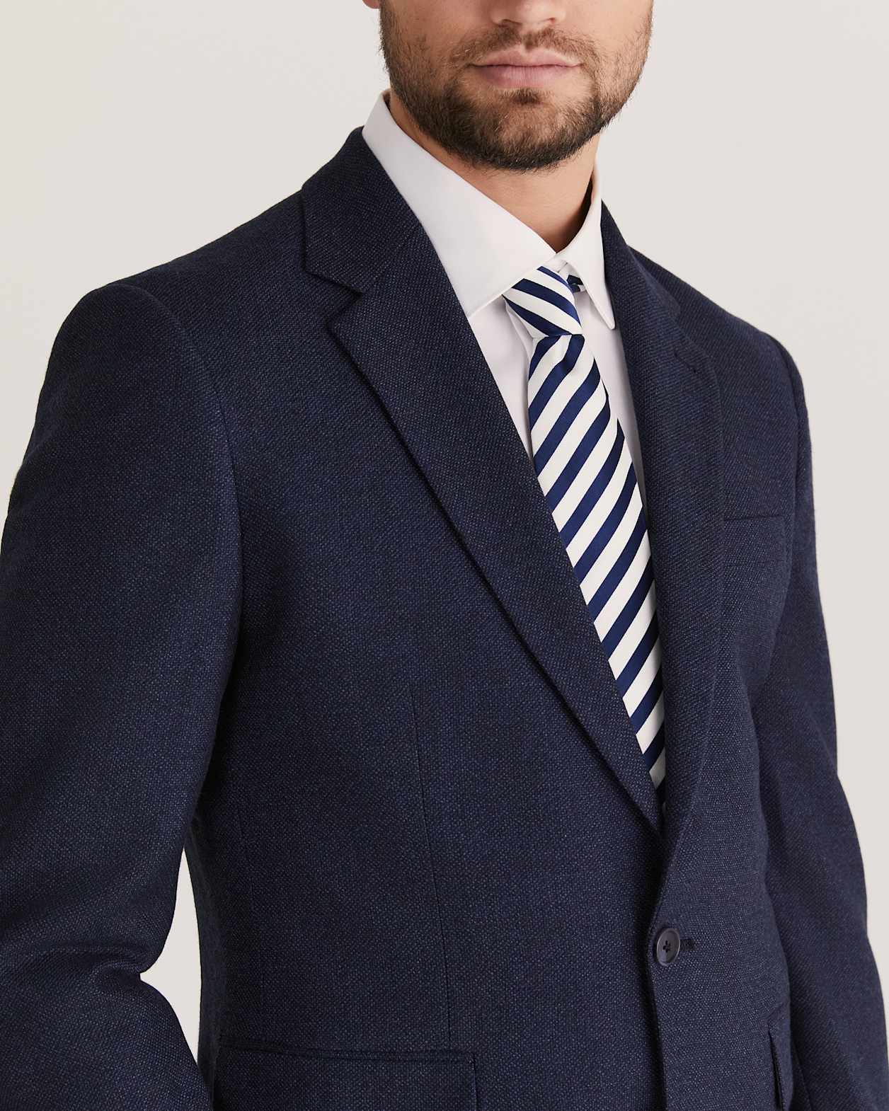 Silk Twill Stripe Tie in NAVY/WHITE