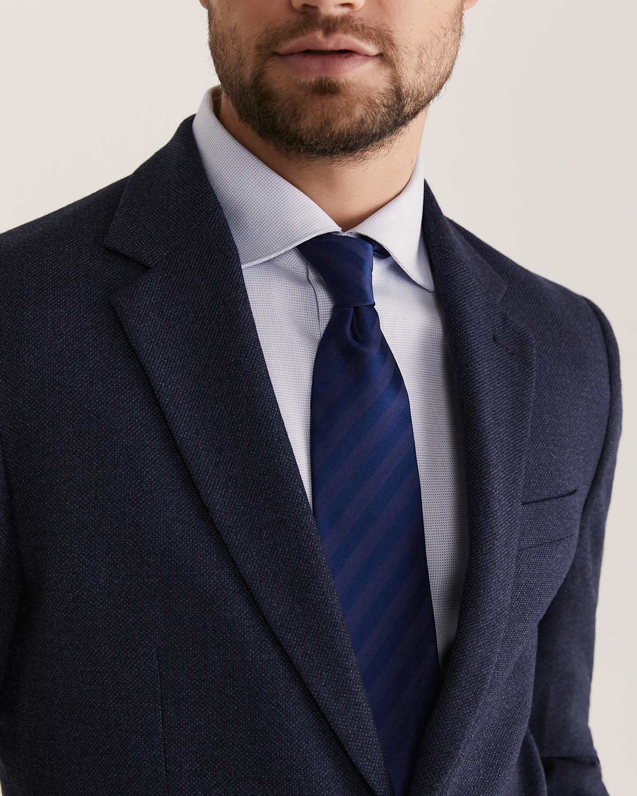 Silk Twill Stripe Tie in NAVY