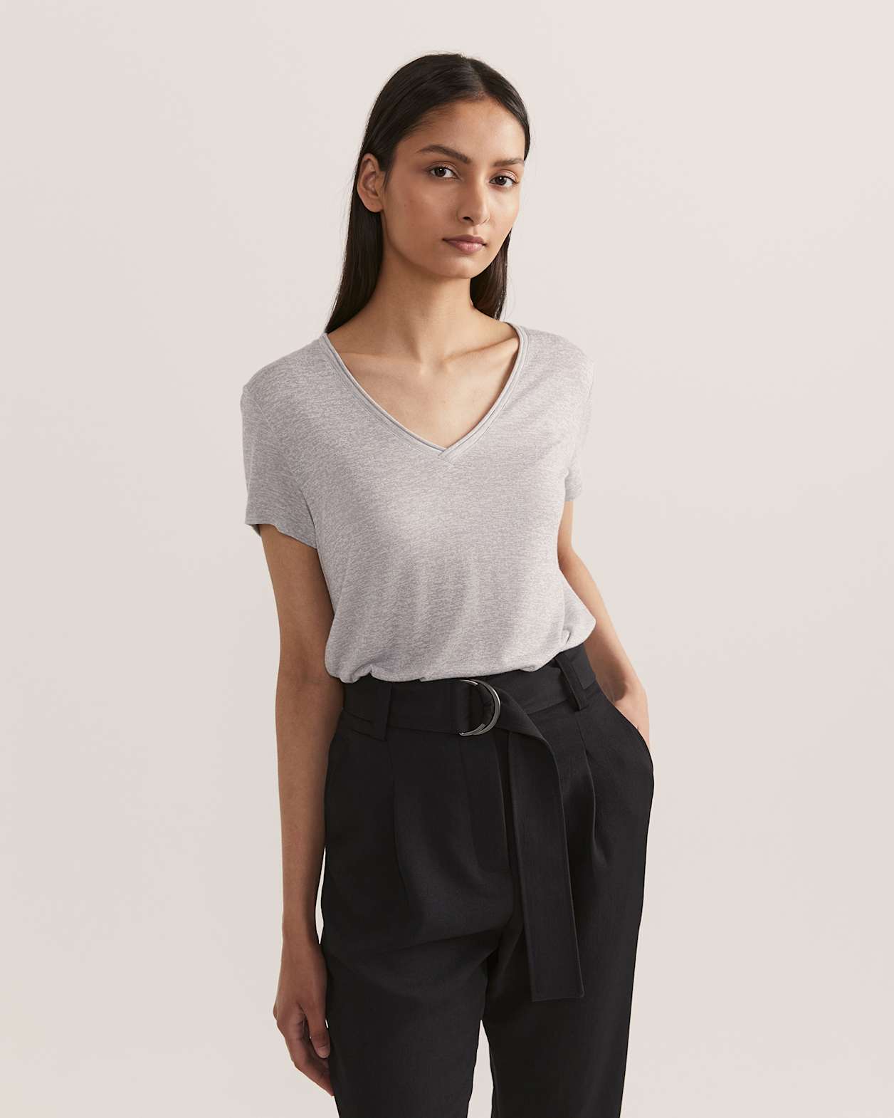 Antonia V Neck Tee in SILVER MELANGE