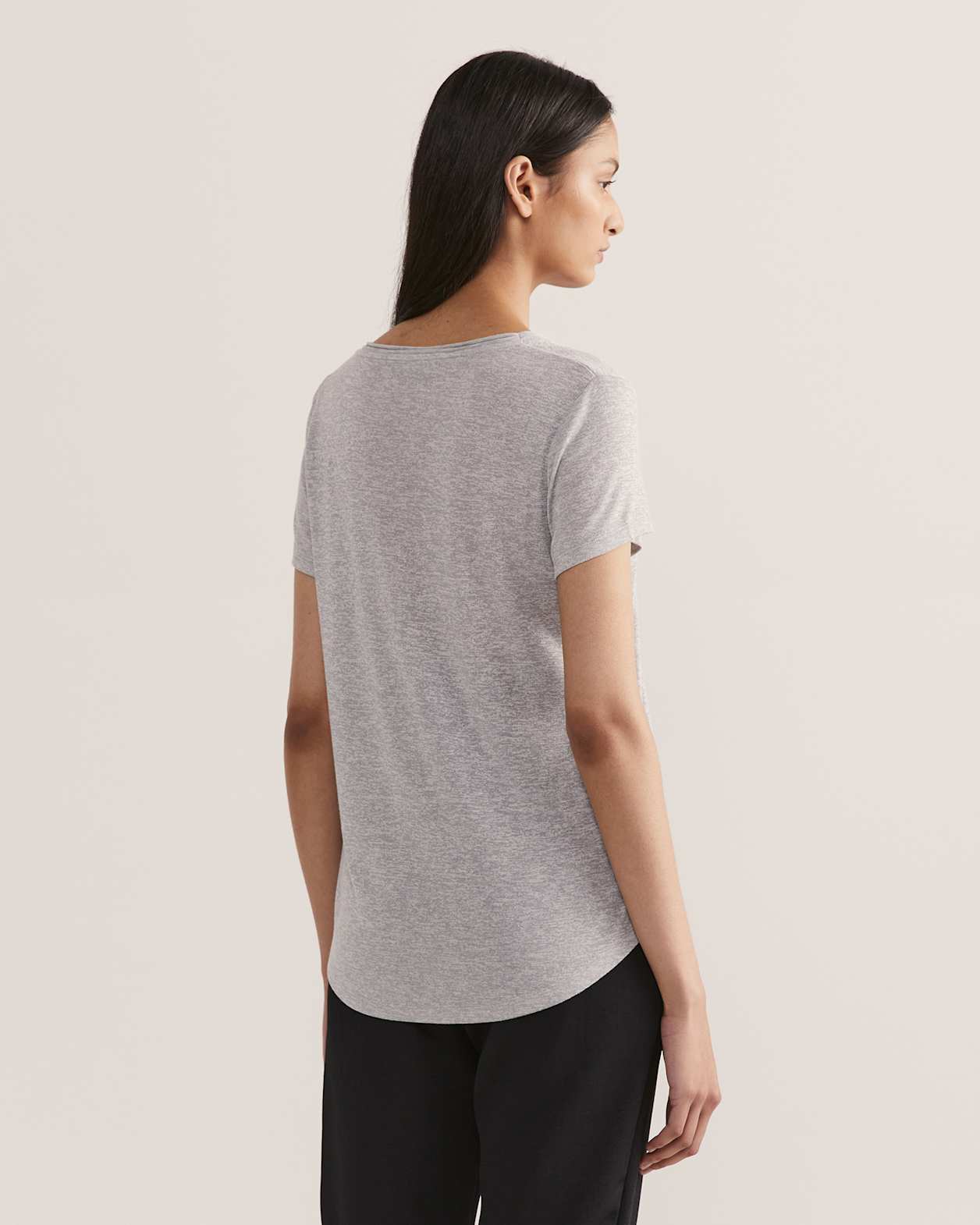 Antonia V Neck Tee in SILVER MELANGE