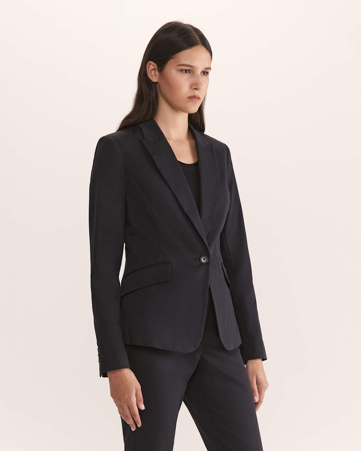 Tia Suit Blazer in BLACK