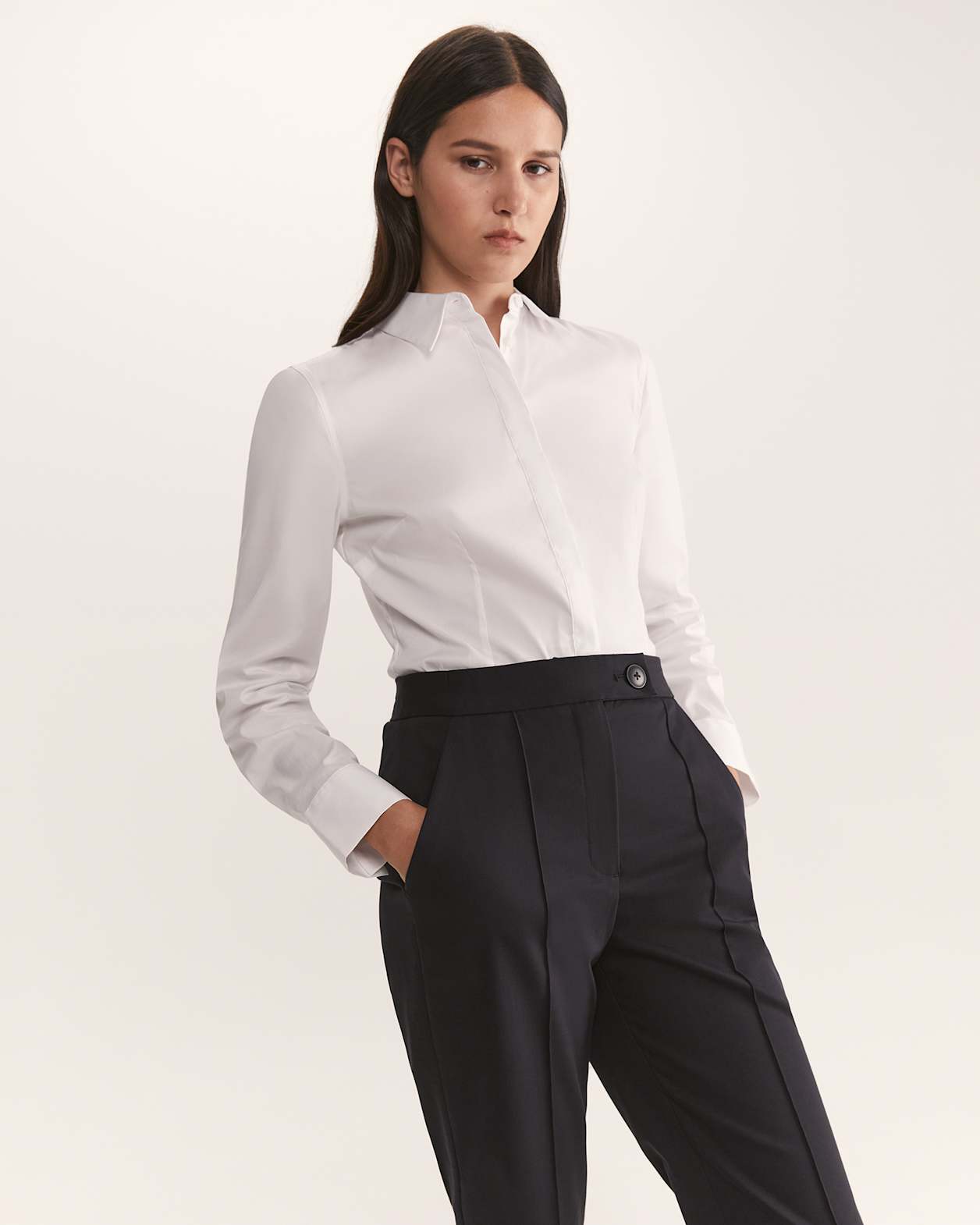 Tia Straight Leg Pant in BLACK