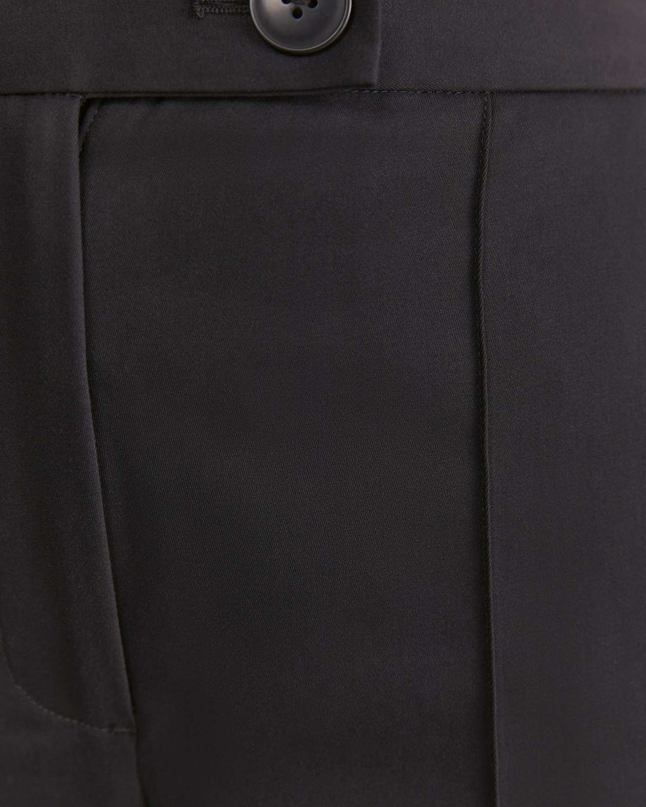 Tia Straight Leg Pant in BLACK