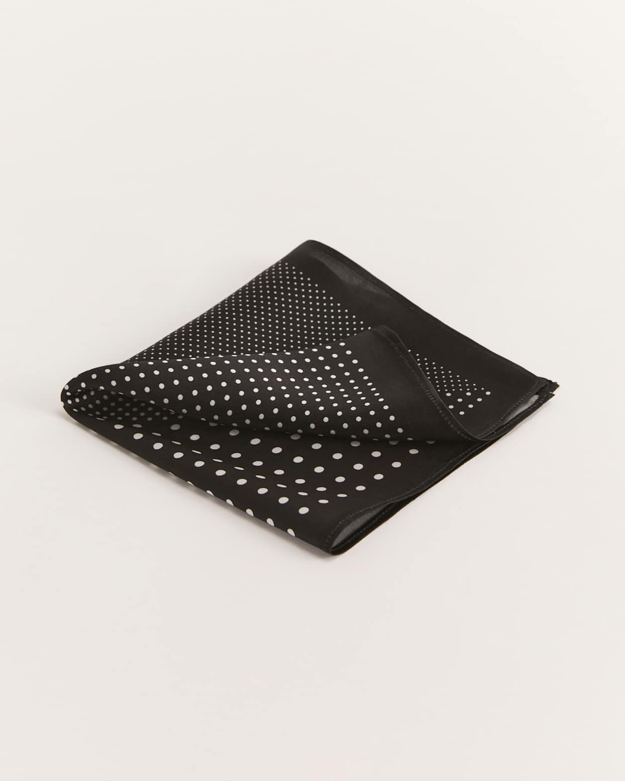 Domino Silk Pocket Square in BLACK/WHITE