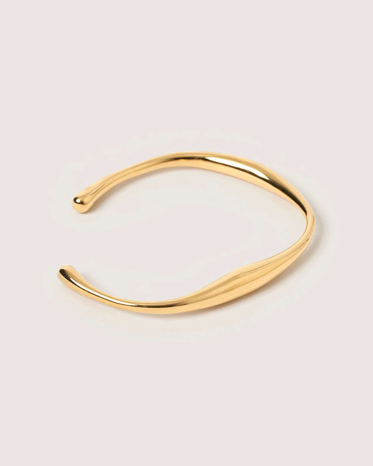 Arms Of Eve Maddison Cuff in GOLD