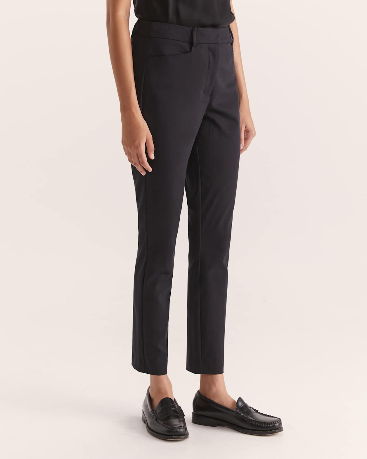 Tia Suit Pant in BLACK