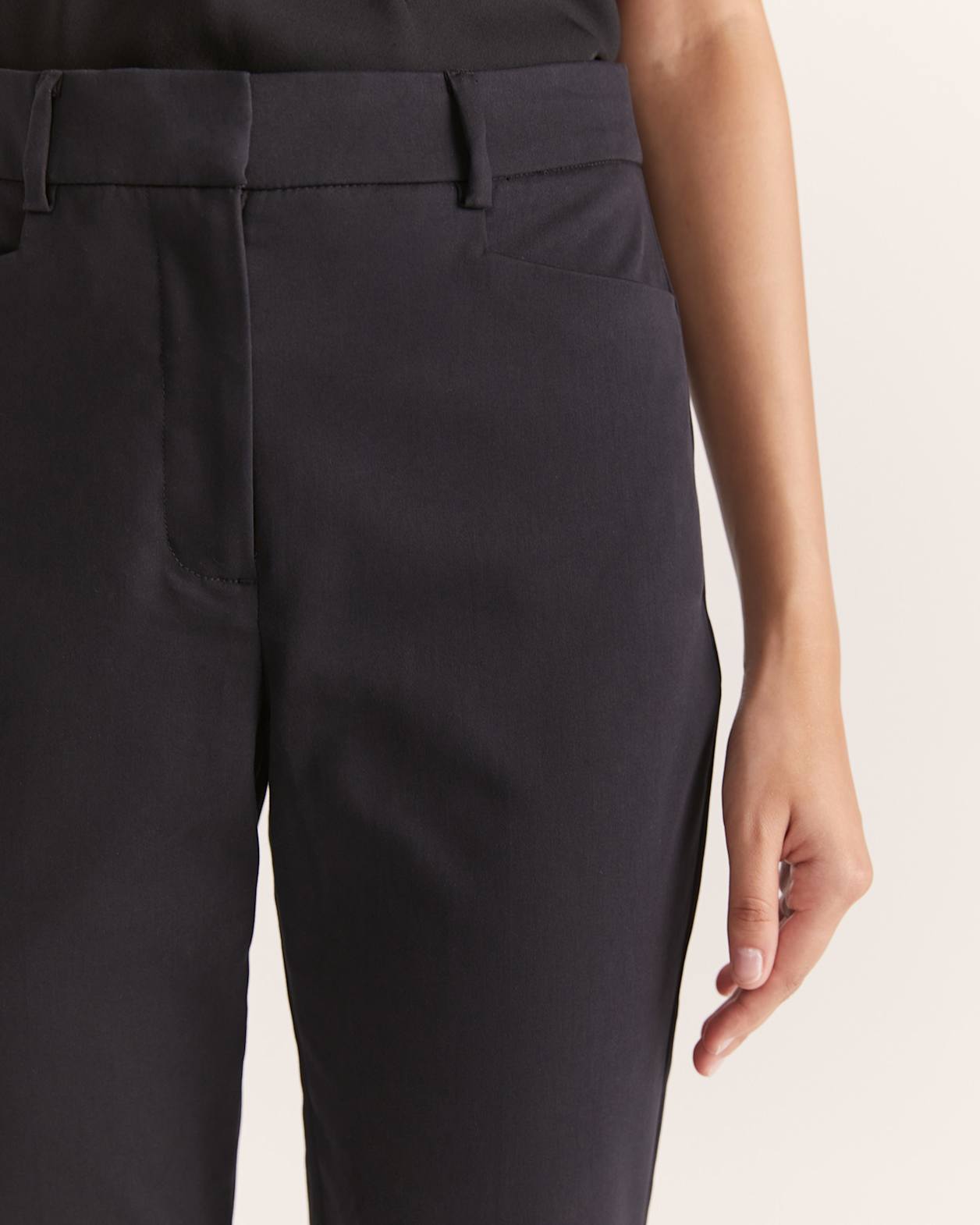 Tia Suit Pant in BLACK