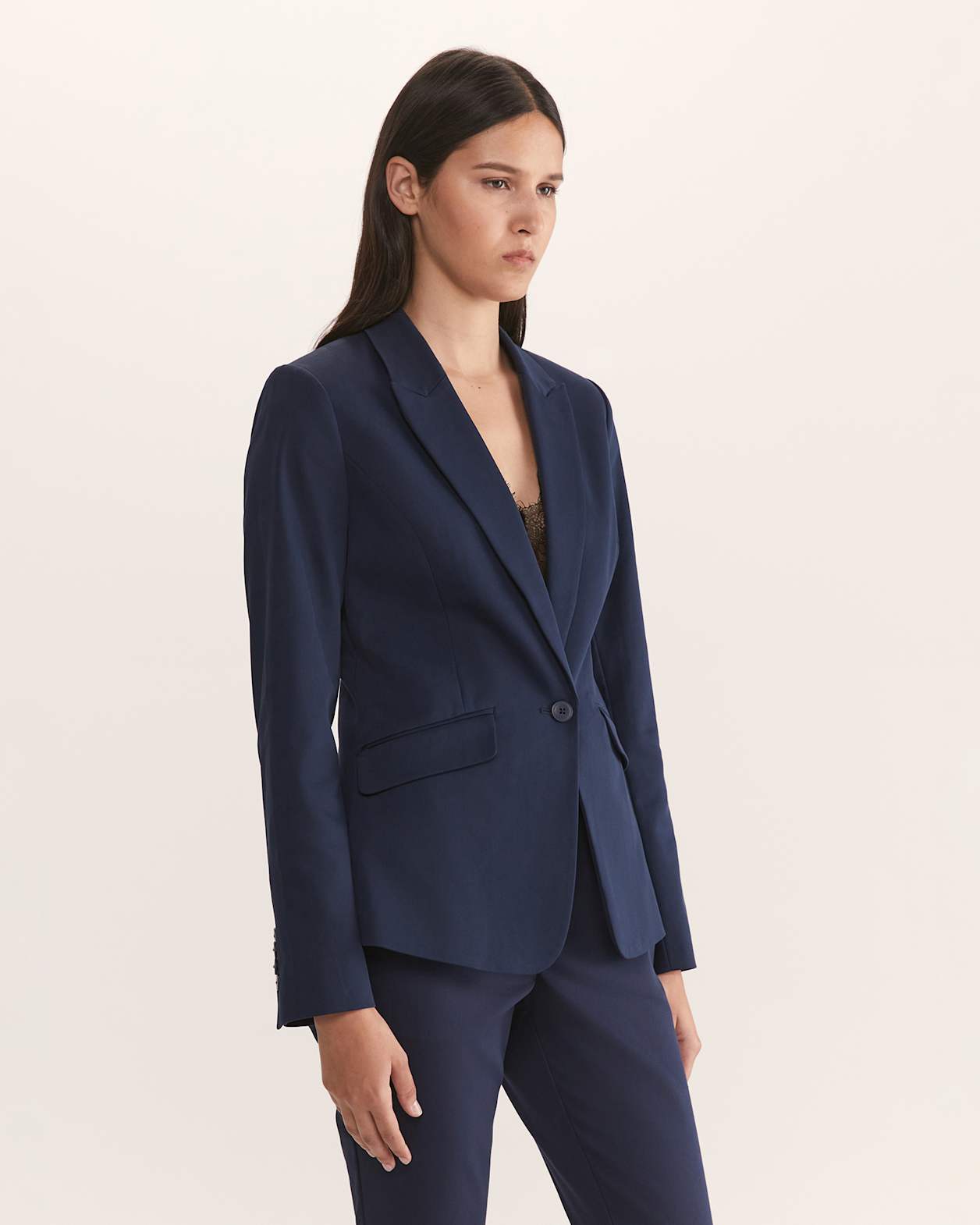 Tia Suit Blazer in INK