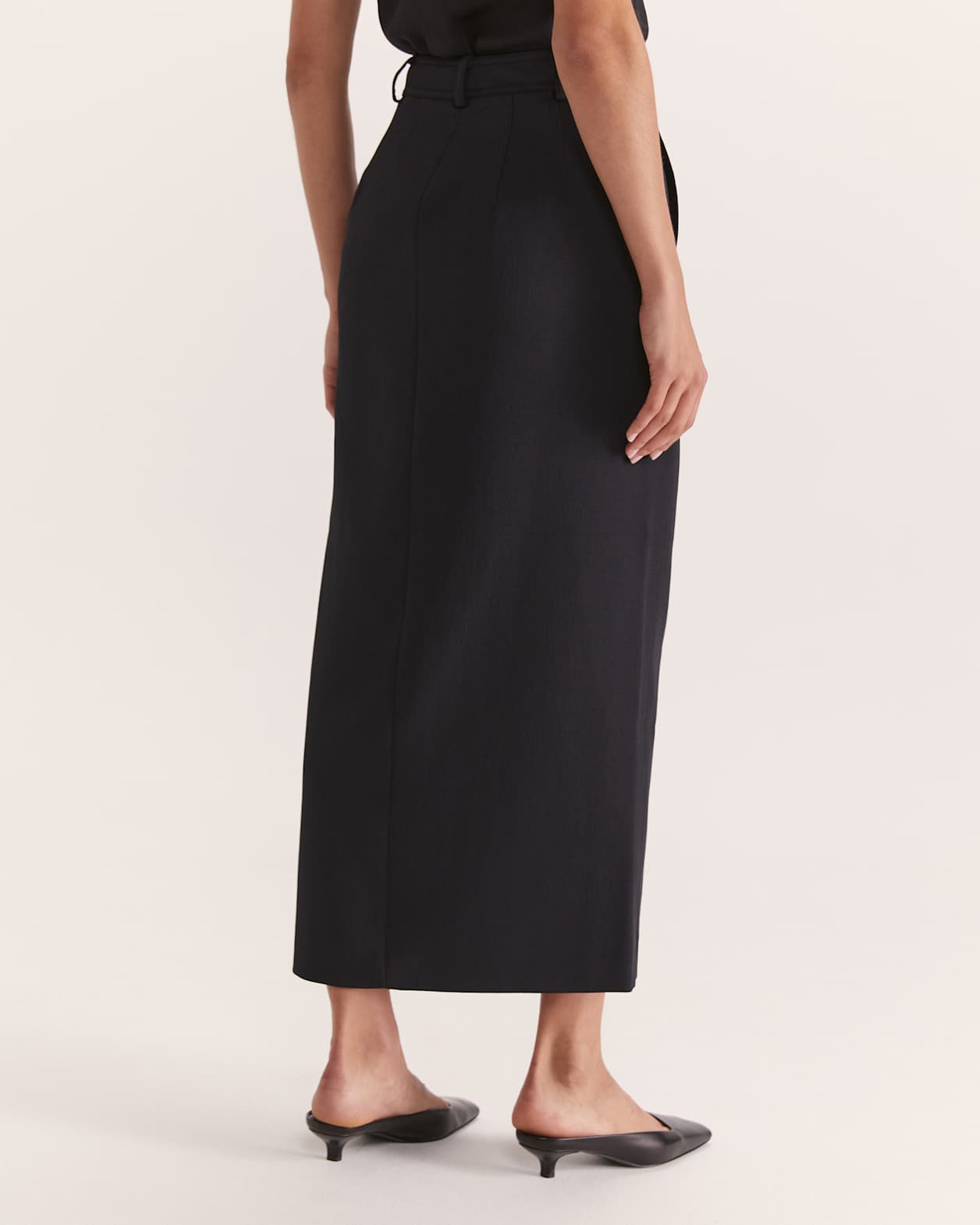 Dharma Midi Skirt in BLACK