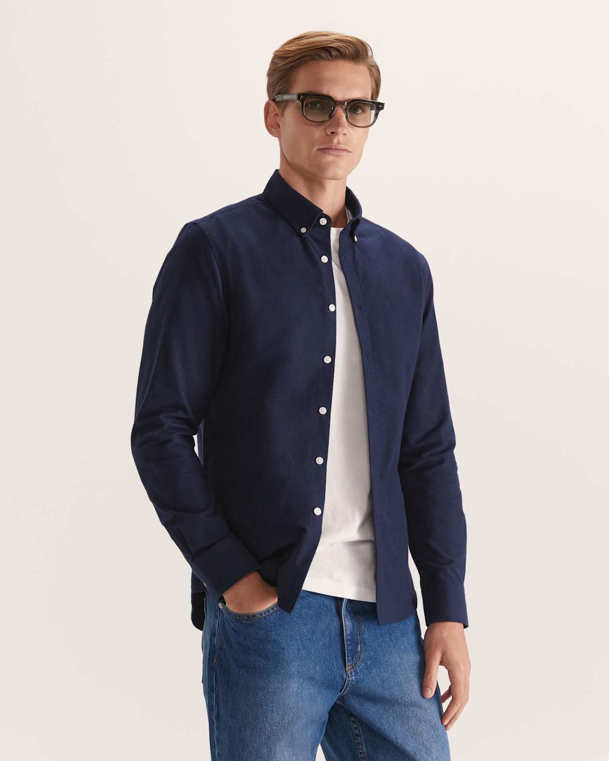 Sam Oxford Shirt in NAVY