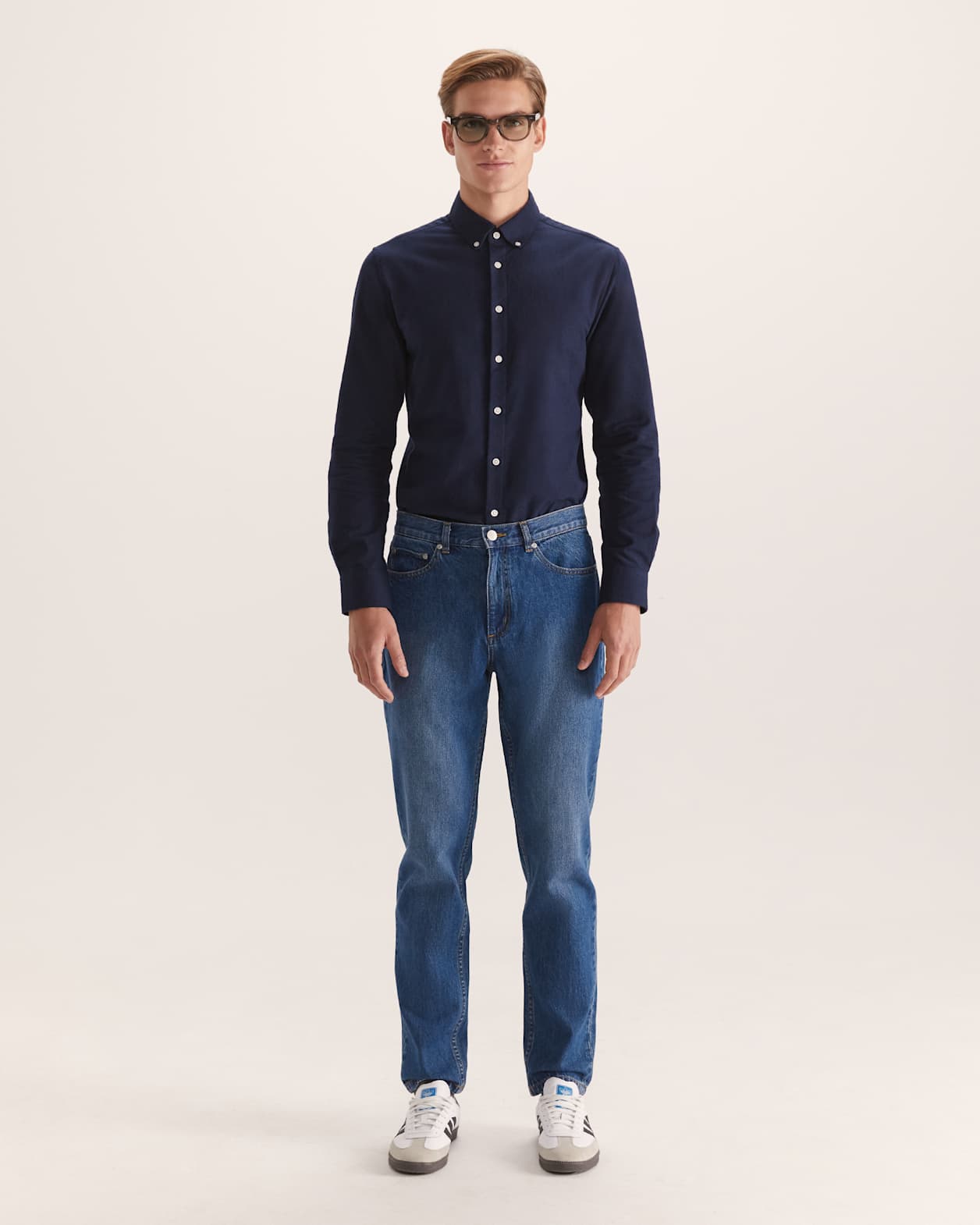 Sam Oxford Shirt in NAVY