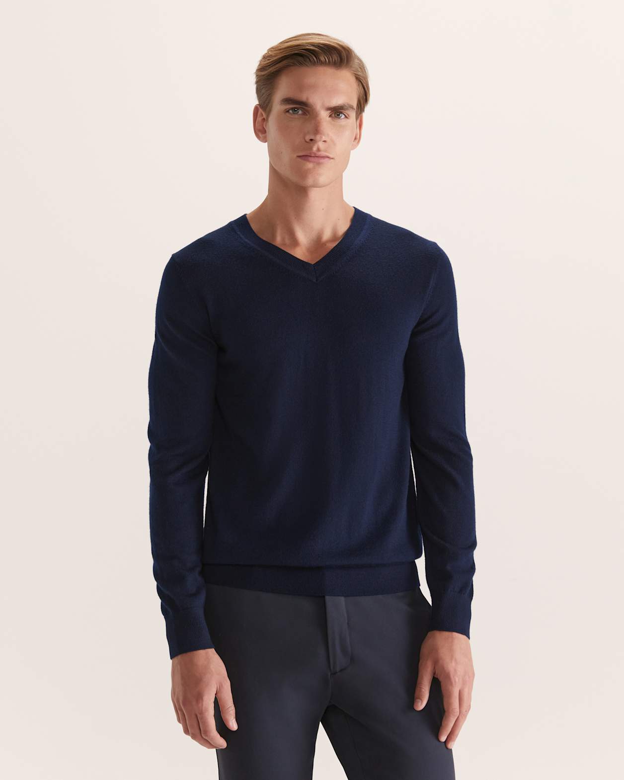Franklin Merino Wool V Neck Knit in NAVY
