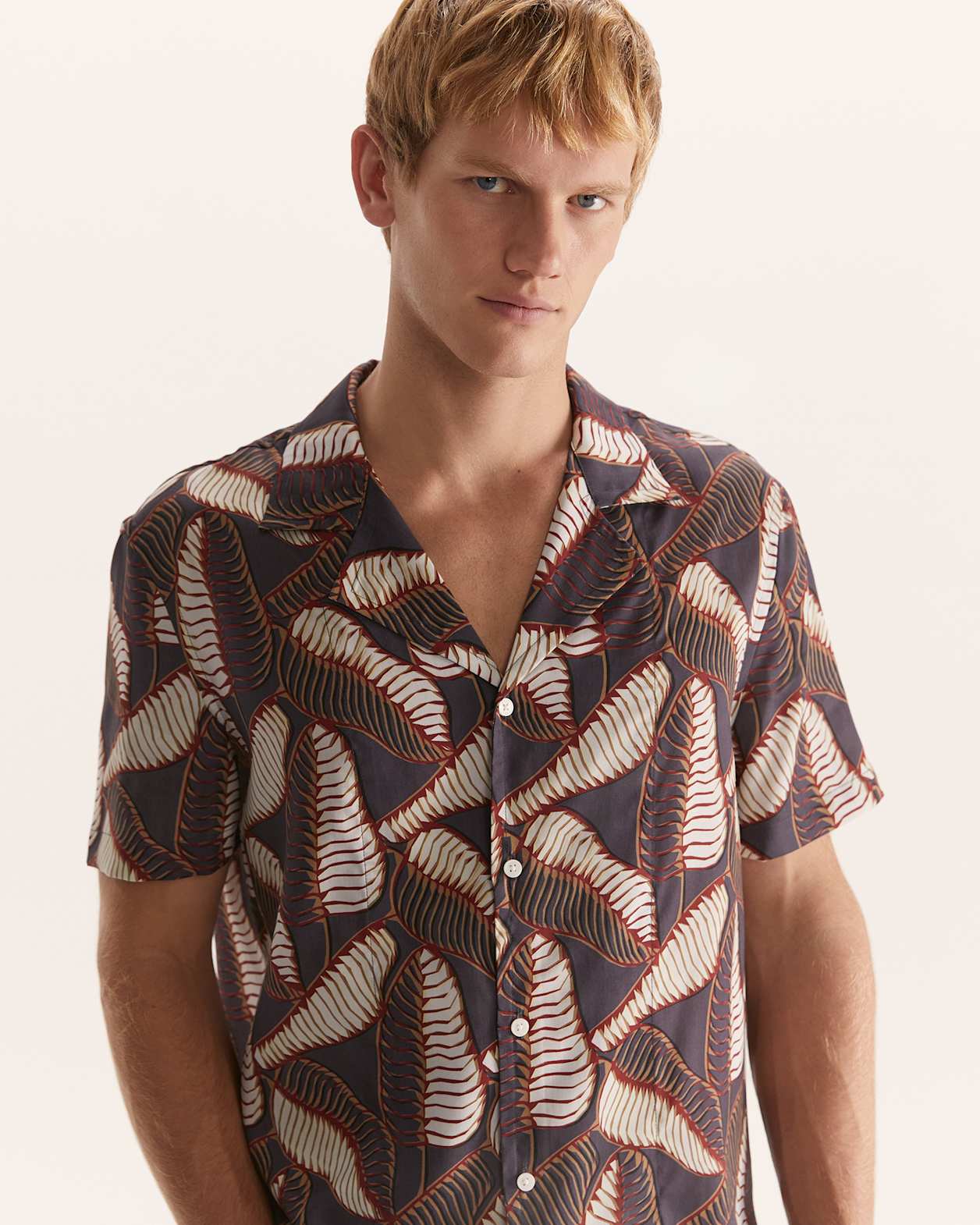 Cohen Short Sleeve Resort Print Shirt in MULTI
