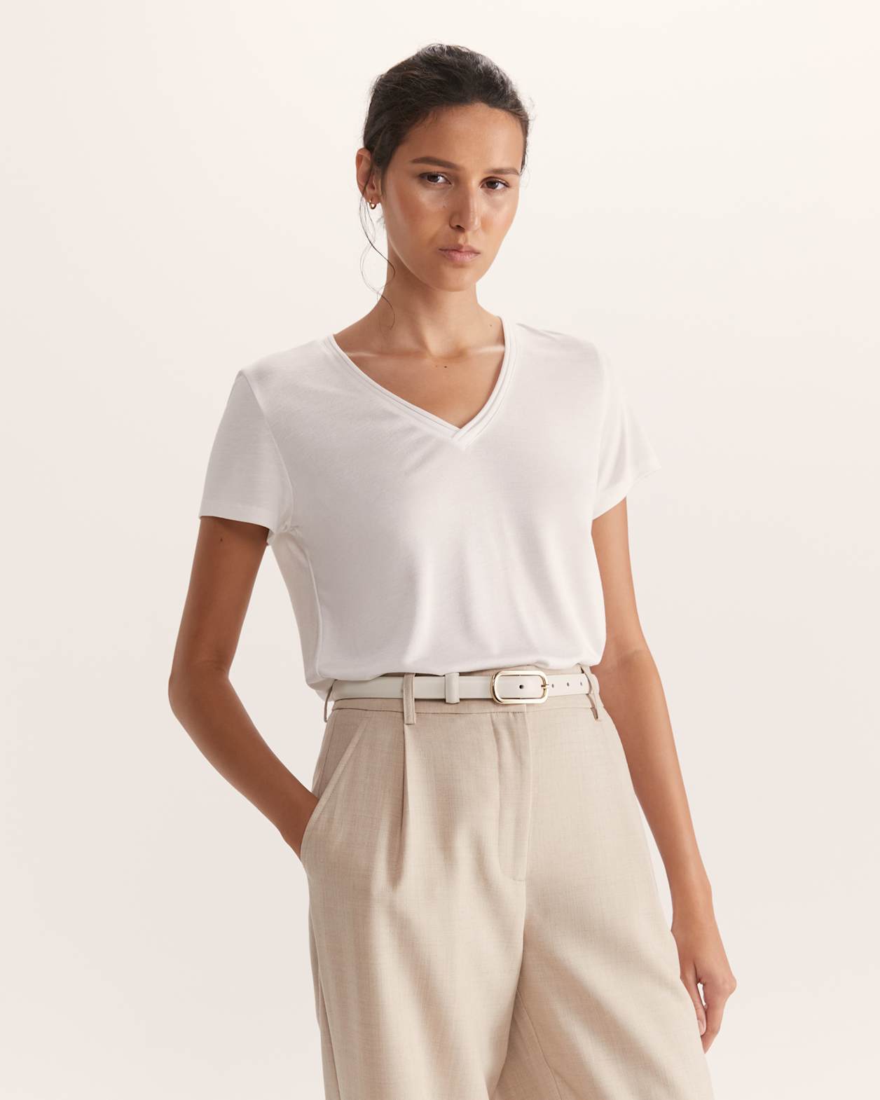 Essential Leather Belt in CREAM