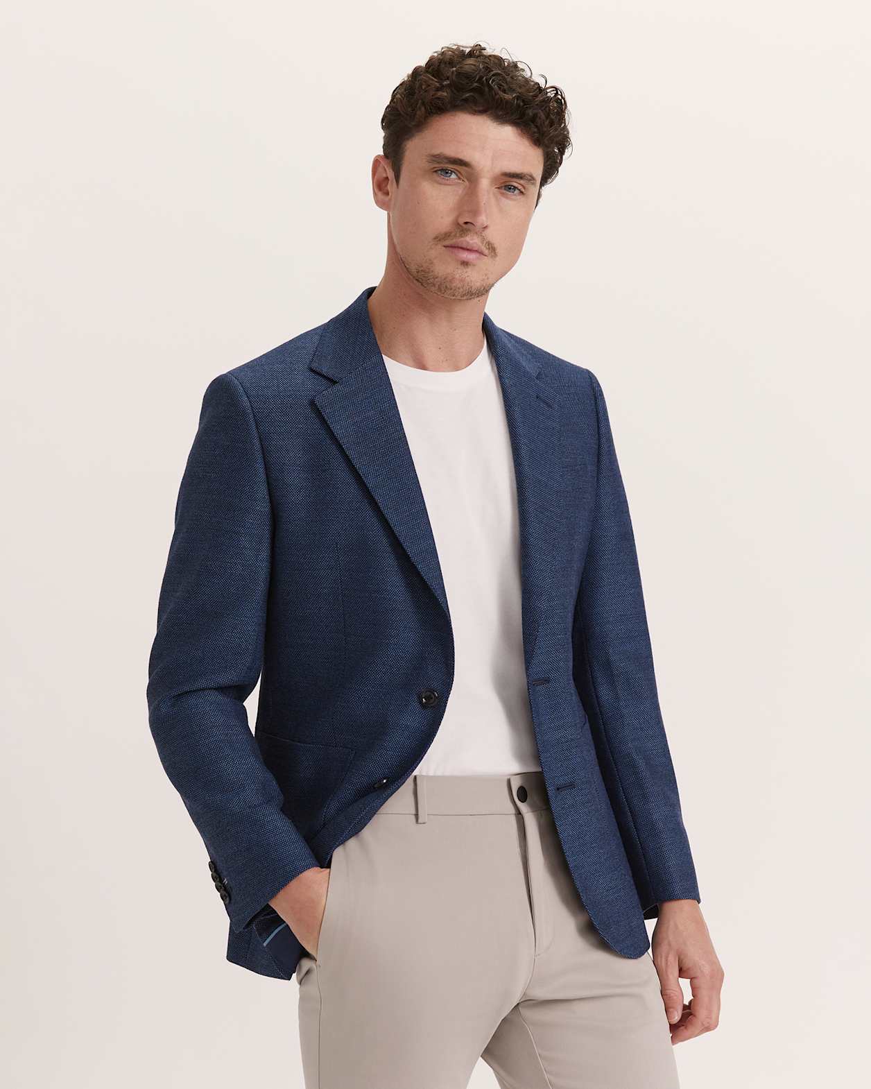 Jackson Item Blazer in NAVY