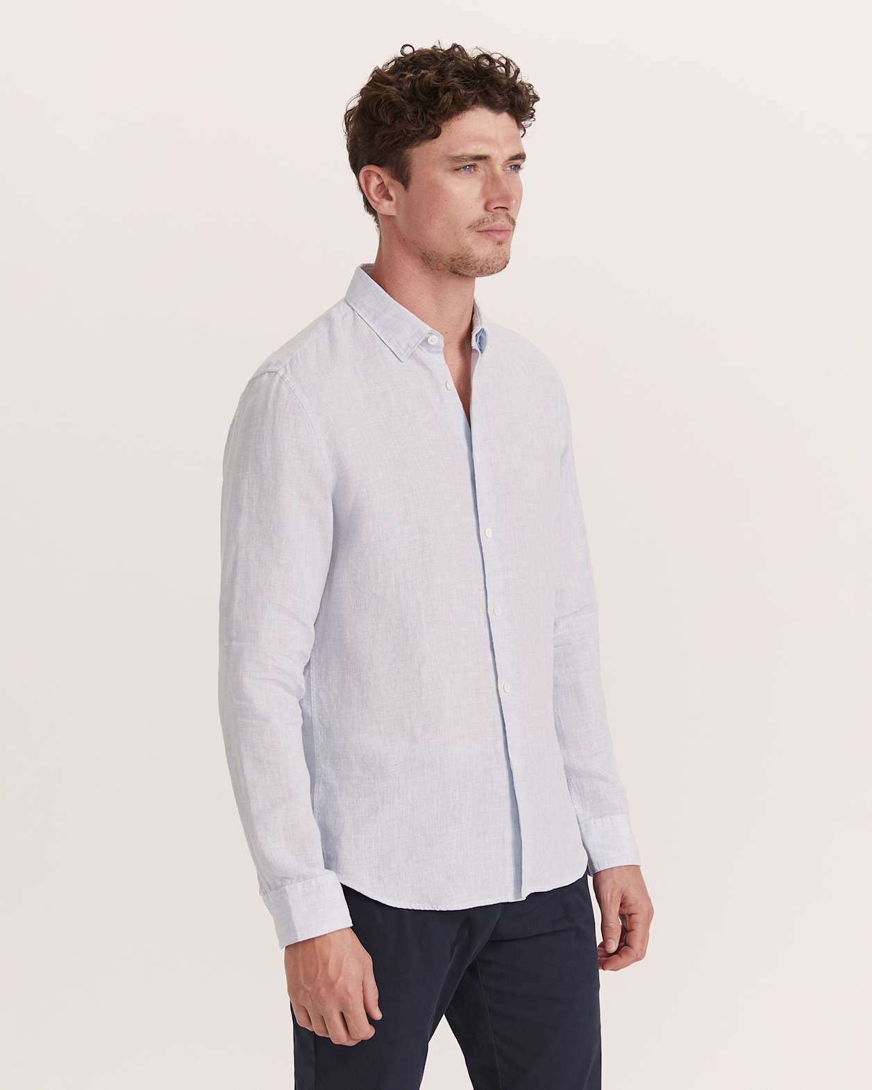 Anderson Classic Yarn Dyed Linen Shirt in CHAMBRAY