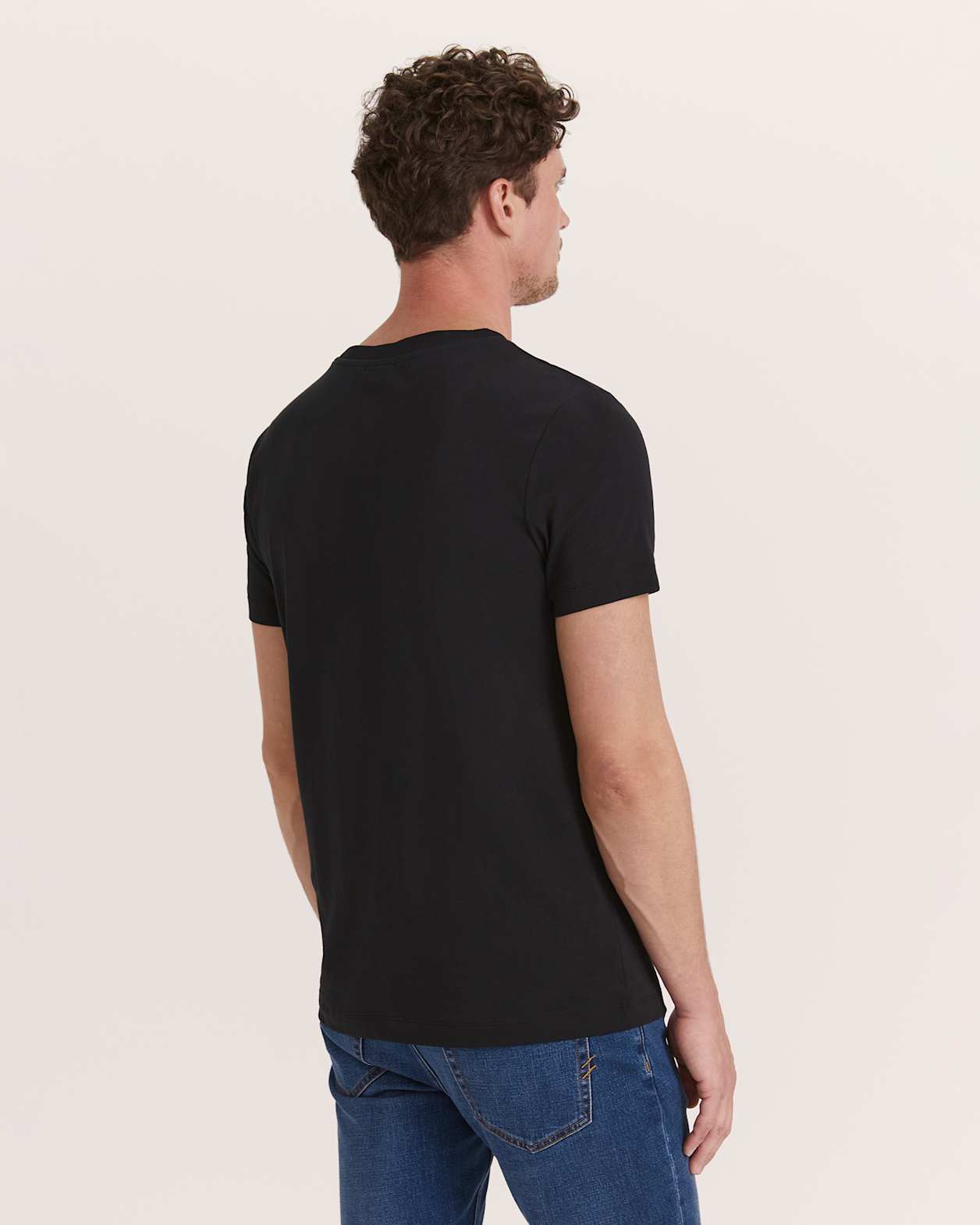 Oscar Stretch Tee in BLACK