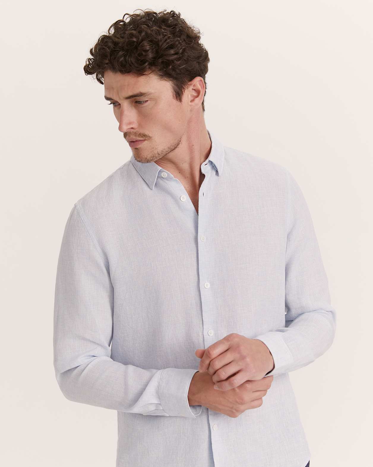 Anderson Classic Yarn Dyed Linen Shirt in CHAMBRAY