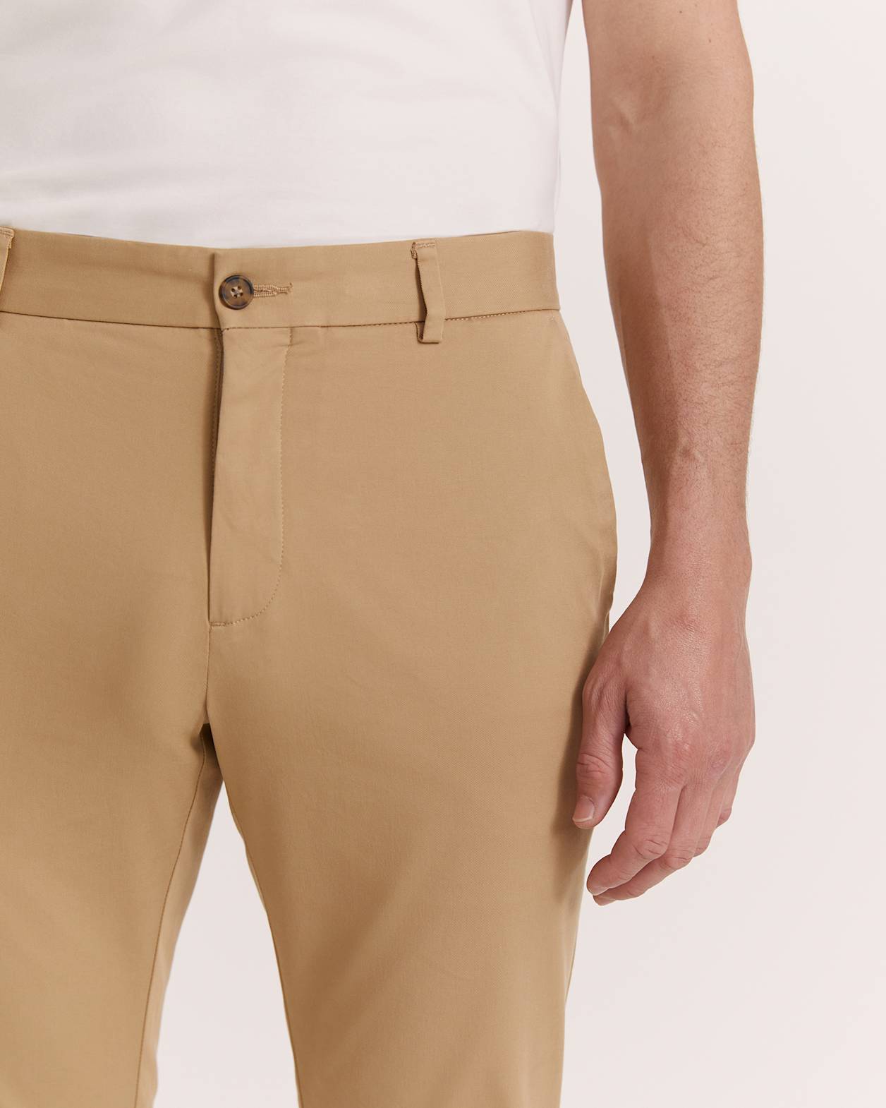 Mills Stretch Chino in SAND