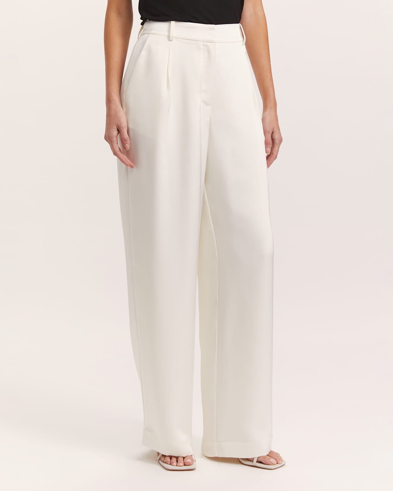 Jayde Pleat Front Pant in VANILLA