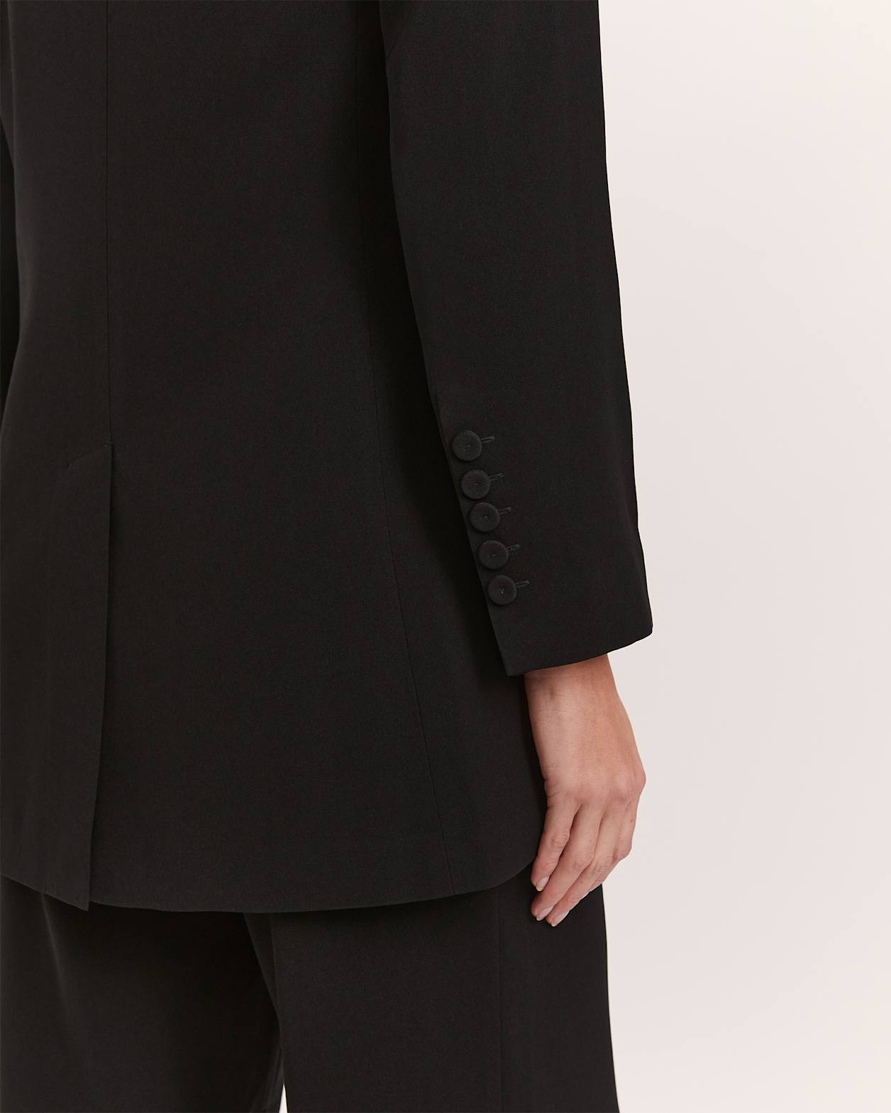 Isabella Longline Blazer in BLACK